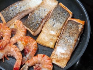 Auch Garnelen & Lachs sind wichtige Bestandteile des Kurses