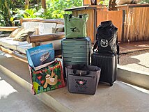 Mit auf Reisen: Taschen und Rucksäcke mit Logo