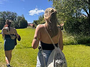 Kordelzugbeutel auf einem Festival in Hohenpeißenberg