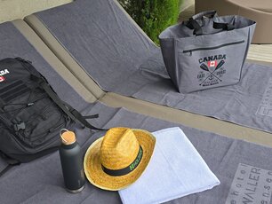 Molle Rucksack, Waffelpique Duschtuch und Trinkflasche Ortado