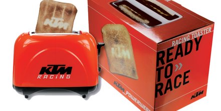 Der Logo-Toaster mit individuellem Röstlogo auf ihren Frühstücks-Toast