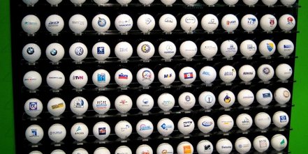 große Auswahl an Golfbälle, Golftees, Golfgeschenke, Golfhandtuch alles bedruckt oder bestickt