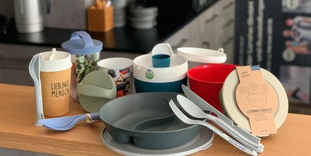 1. Mehrwegbehälter mit Firmenlogo