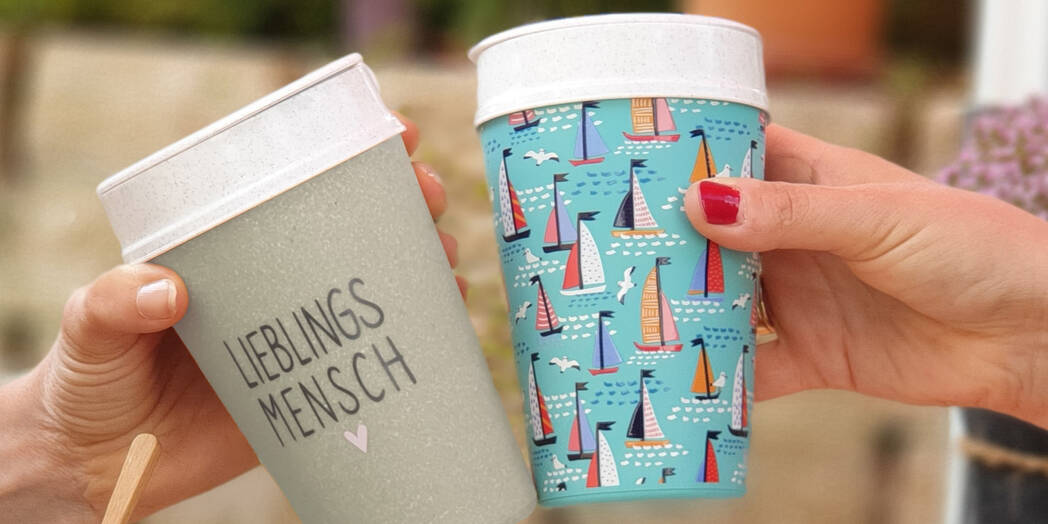 Coffee to go Becher als Werbemittel aus Kunststoff, Porzellan und Edelstahl