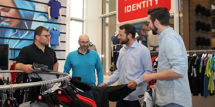 Lerche: Spezialist für individuelle Sonderproduktionen von Werbetextilien zu Besuch bei ID Identity in Dänemark