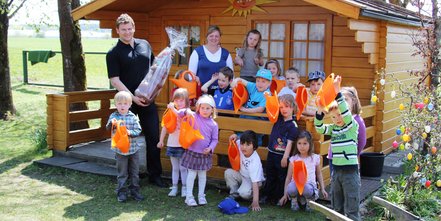 Lerche: Werbemittel sponsert Ostergeschenke für den Kindergarten Gelting