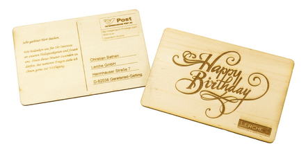 Individuelle Holz-Postkarte mit auffälliger Lasergravur