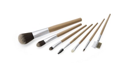 Neu: Bedruckbare Kosmetikpinsel mit schickem Bambusgriff