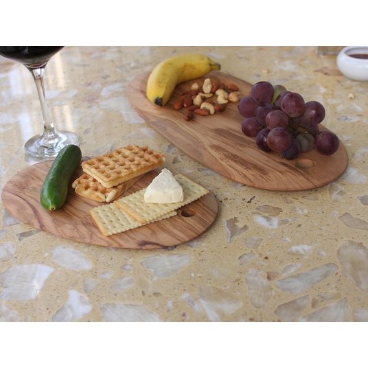 Edle Schneidebretter aus hochwertigem Olivenholz in verschiedenen Formen