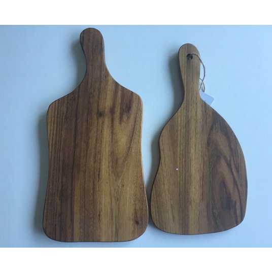 Großes Brett aus Akazienholz mit Aufhängeloch