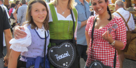 Oktoberfest 2015 bestickte Filztasche in Herzform, Herzltasche Wiesn