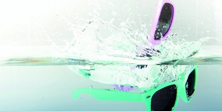 schwimmende Logo-Sonnenbrillen in Trendfarben mit Logo-Druck
