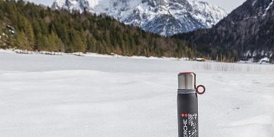 Der Berg ruft. Immer mit dabei on Tour: Vakuum-Thermoskanne ASPEN