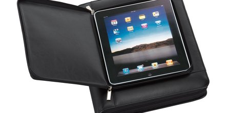 iPad-Schreibmappe mit Prägung als Werbeanbringung