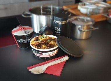 Mehrweg-Geschirr mit Logo von Lerche