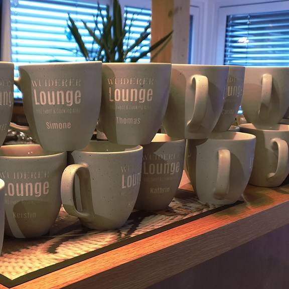 Mehrweggeschirr bedruckt mit Einzelnamen