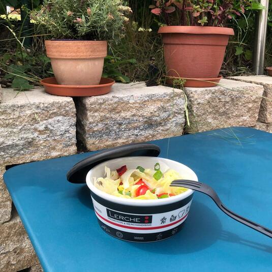 Werbe-Bowl aus langlebigem Porzellan - ideal als Essensbox für die Arbeit.