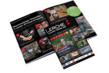 Aufgeschlagenes Werbemittelkatalog-Magazin mit dem Titel „Lerche Topseller 2025/26“. Auf den Seiten sind verschiedene nachhaltige Werbeartikel wie Schneidebretter, Becher, Taschen, Kochlöffel und Schlüsselanhänger mit Preisangaben abgebildet.