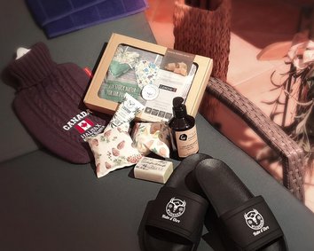 Wellness &amp; Kosmetik mit Logo bei Lerche