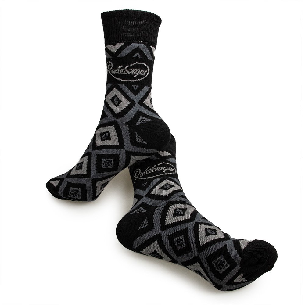 Coole Socken mit eingewebtem Logo für Brauereigruppe Radeberger