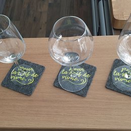 Individuell bedruckte Glasuntersetzer aus Filz