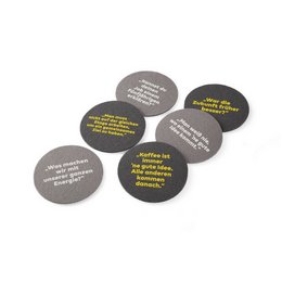 coole Sprüche bedruckt auf Glas- und Tassen Wollfilzuntersetzer in grau mit Werbedruck