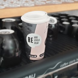 Nachhaltiger Coffee-to-go-Becher Premium mit vollflächig Imould-Druck 