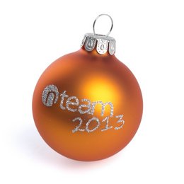 Dekorative Weihnachtskugel bedruckt mit Firmenlogo im Glitzerdekor