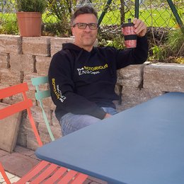 Mit Logo bedruckter Marken-Hoodie für Deine Kunden und Mitarbeiter