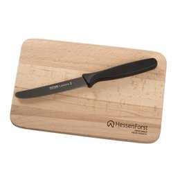 Buchenholz-Schneidebrett mit Logo-Einbrand, passend dazu ein Brotzeitmesser mit Gravur