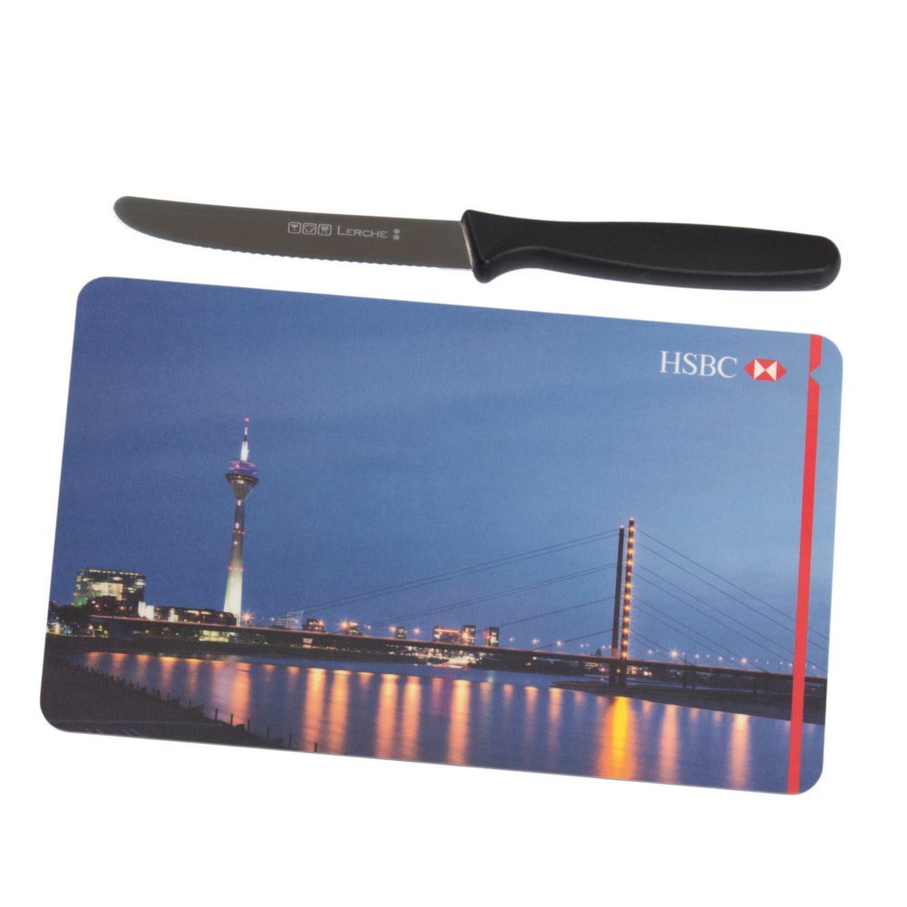 nachhaltiger Mailing-Artikel bedrucktes Frühstücksbrettchen als Postkarte für HSBC Bank
