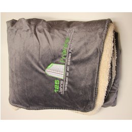 Hochwertige, kuschelwarme Sherpa-Decke, Fleece-Decke bestickt für Fränkel AG, Friedrichshafen