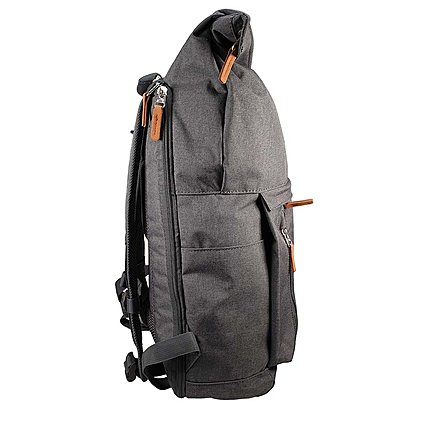 Praktische Fächer und Seitentaschen an Werberucksack