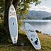 Individuell gestaltete Stand up paddle Boards mit bedruckter Ober-und Unterseite am See.
