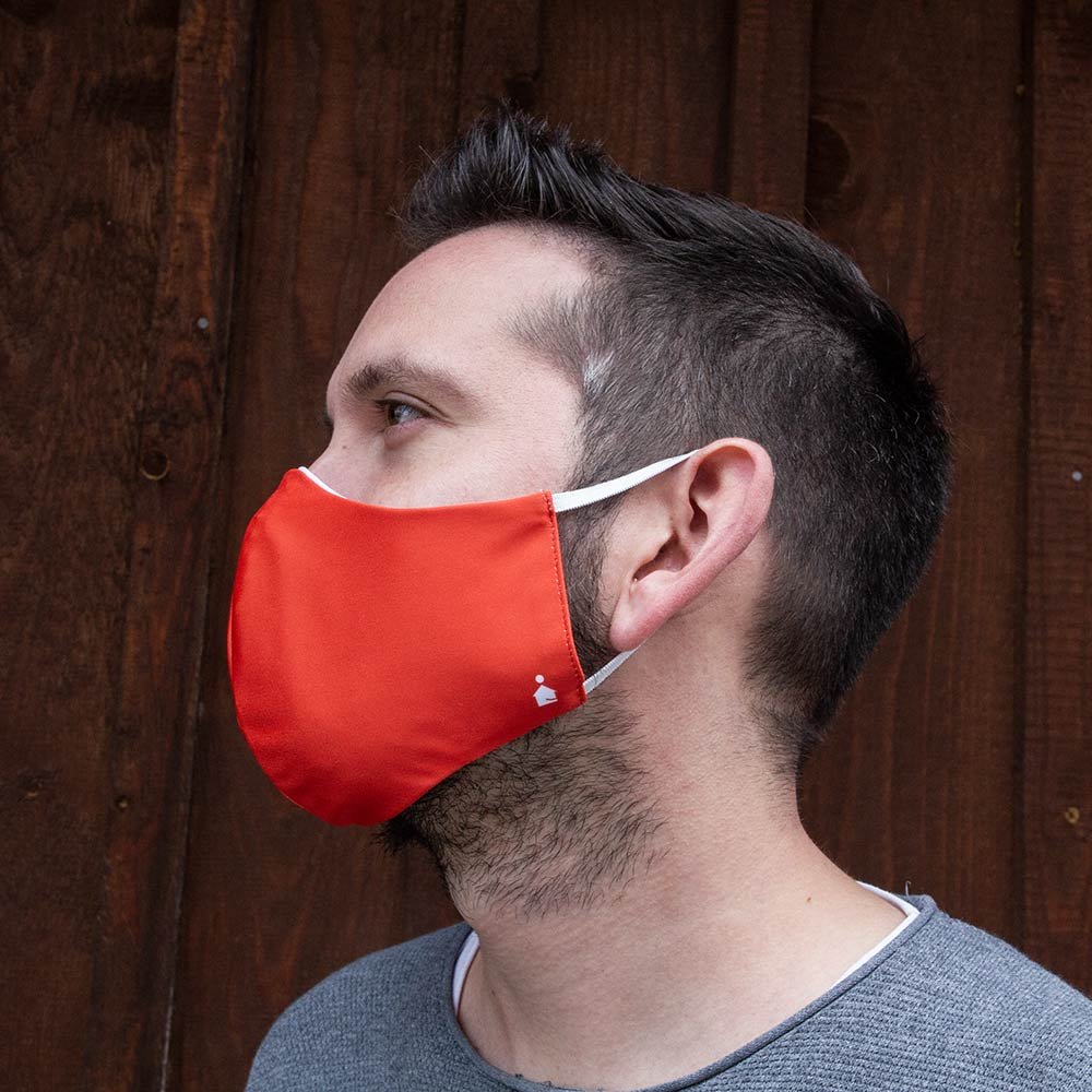 Mund-Nasen-Maske mit vollflächigen Logodruck