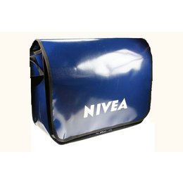 Nivea Lorrybag
