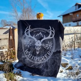Kuscheldecke in Premiumqualität - mit individueller Logo -Einwebung oder -Stick
