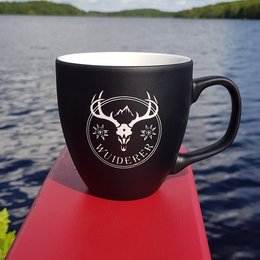 Trendige, klimaneutrale Jumbo Werbetasse mit Logo aus Porzellan