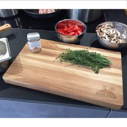 Profi-Schneidebrett aus Eiche, 50x30x4 cm mit Logo-Lasergravur