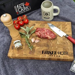 Profi-Schneidebrett aus Akazienholz mit Logo Brandstempel