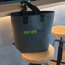 Umhängetasche Shopper NewClassic aus PES-Filz mit Logostick