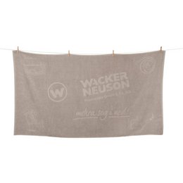 hochwertiges Werbe-Frottier-Badetuch mit großflächiger, dezenter Hoch-Tief- Einwwebung