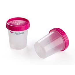 Urinbecher Kunststoff mit Deckel, mit individuell bedrucktem Etikett
