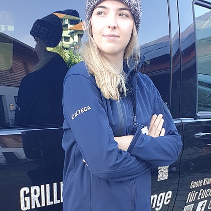 Wetterfest: wasserabweisend mit einer Wassersäule von 5,000 mm), winddicht und atmungsaktiv (1000 g/m²)