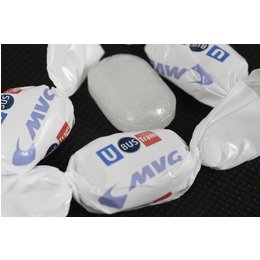 Eisbonbons einzeln verpackt und bedruckt mit MVG Logo