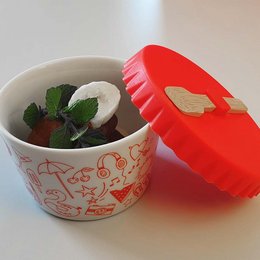 wiederverwendbarer-eisbecher-aus-porzellan-mit-druck