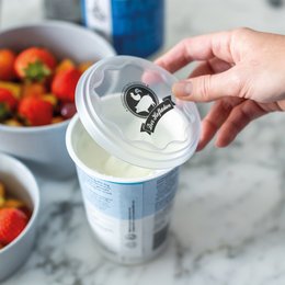 Frischhaltedeckel „Fresh“ mit Logo bedruckt für Joghurtbecher