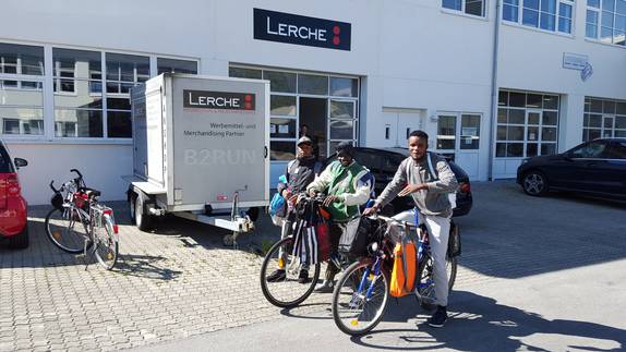 Lerche Werbemittel Flüchtlingshilfe