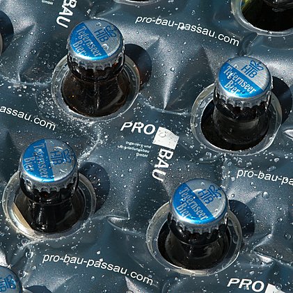 In Deutschland hergestellter Bierkastenkühler, der Getränke stundenlang kalt hält