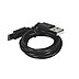 Schwarzes USB-Ladekabel mit aufgewickeltem Kabel, USB-A-Stecker auf der rechten Seite und USB-C-Stecker auf der linken Seite auf weißem Hintergrund